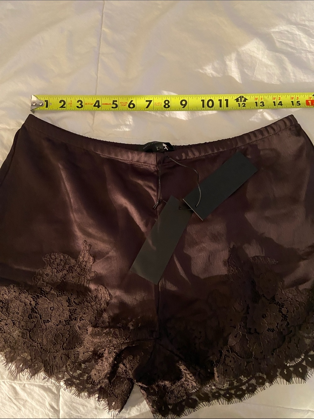 🤎Silky Shorts with Lace🤎 - Picture 2 of 15